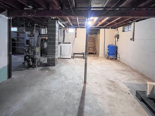 Building Photo - 241 Mallego Rd