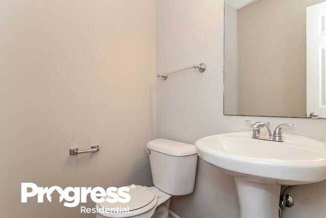 Building Photo - 168 Woodcreek Ln