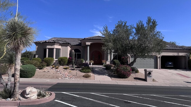 Building Photo - 12838 E Altadena Dr