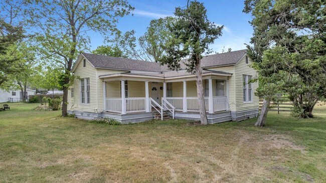 Primary Photo - 401 Shaw St