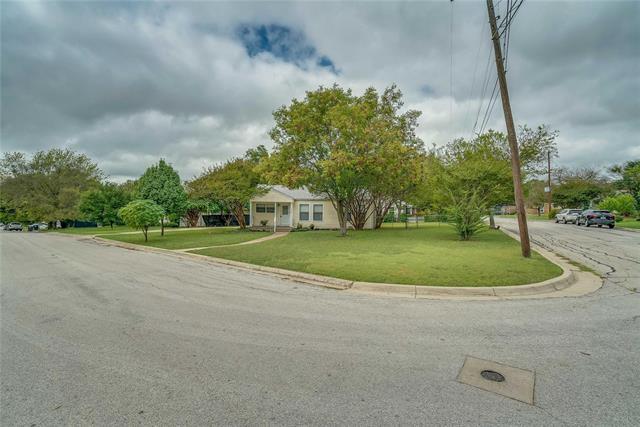Building Photo - 7400 Llano Ave