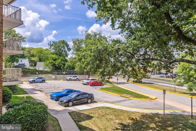 Building Photo - 2600 Indian Dr