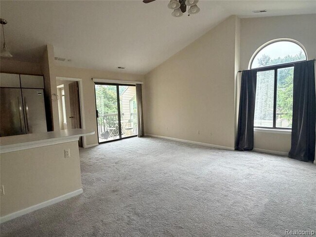 Building Photo - 42779 Lilley Pointe Dr