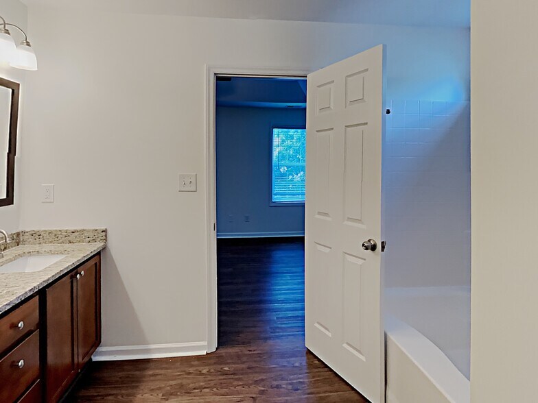 Building Photo - 114 Parsons Green Ct