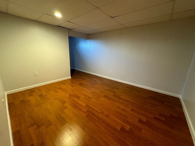 Building Photo - THREE BEDROOM  w Finished Basement- PARKLA...