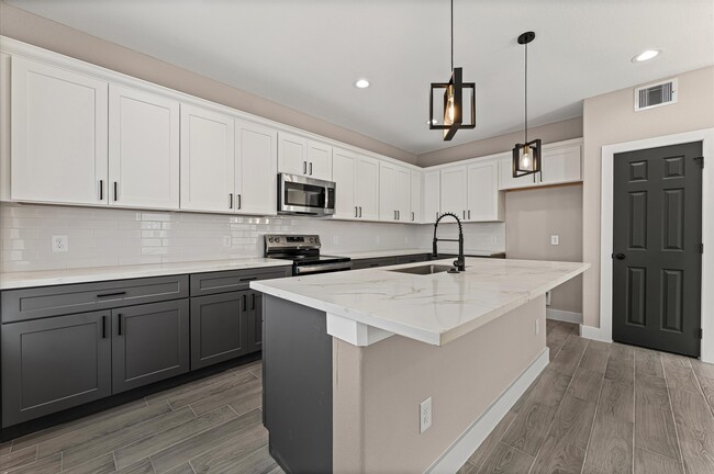 Building Photo - 8135 Woodward St