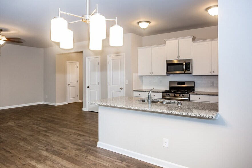 Building Photo - 3028 Hubbard Rd