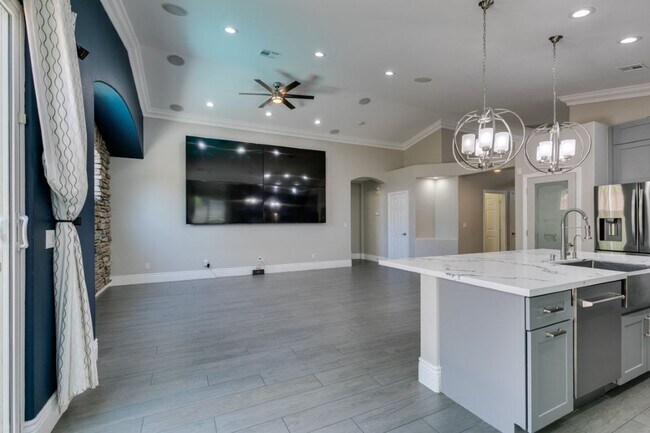 Building Photo - 10002 Long Barrow Ct