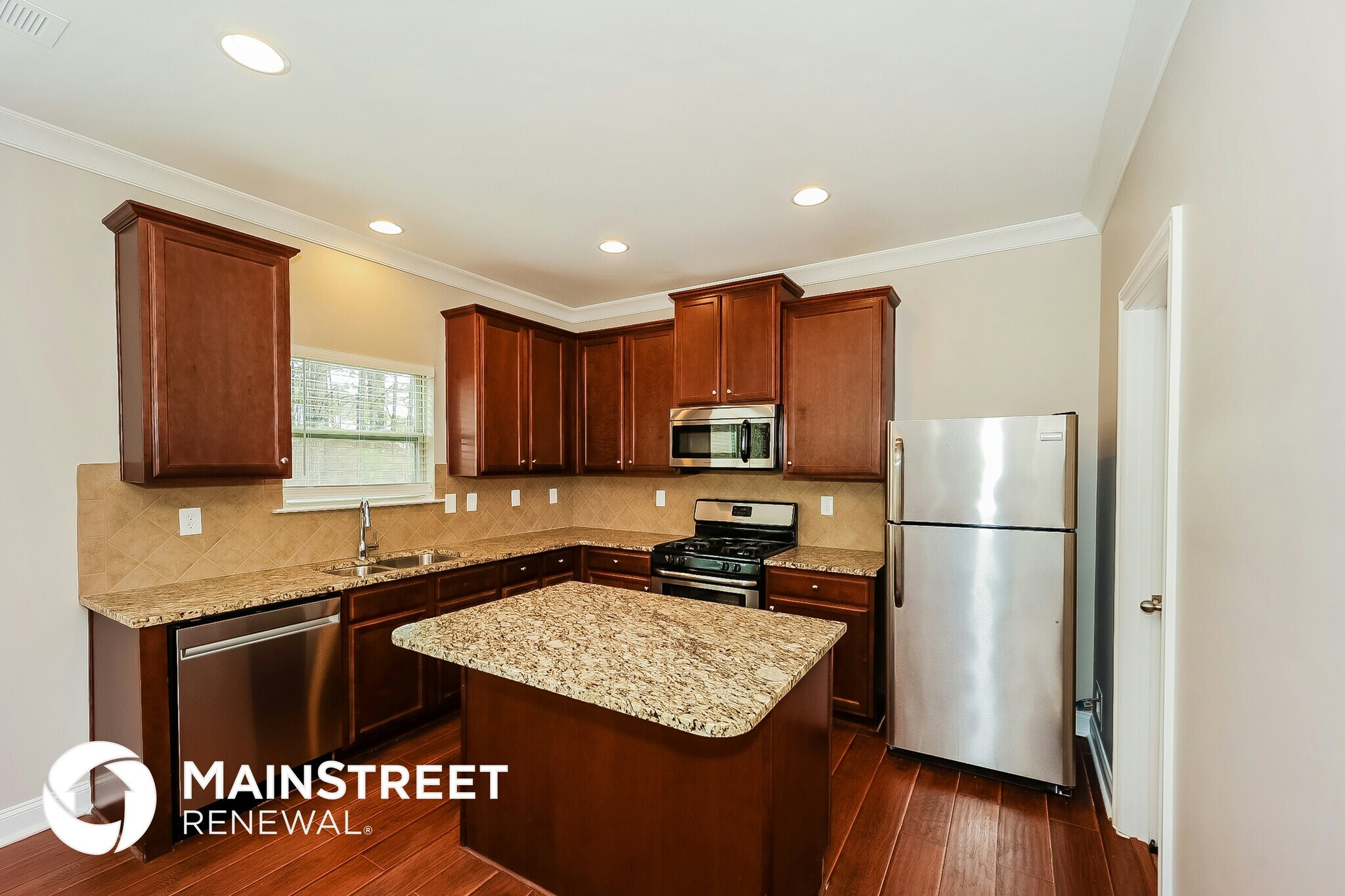 Building Photo - 315 Alamosa Path SW