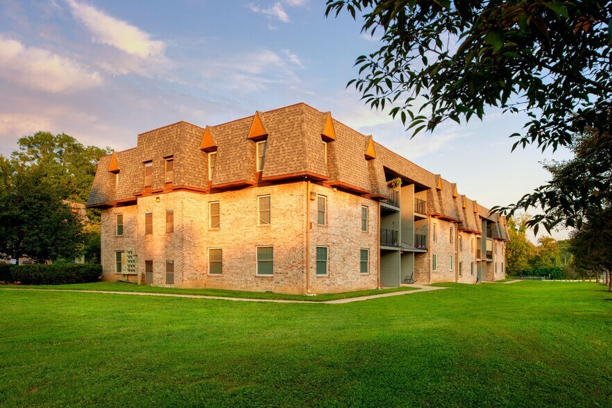 Building Photo - 2203 Melson Rd