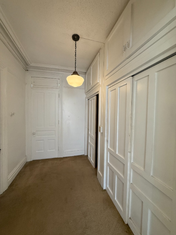 Building Photo - 346 S Rose St