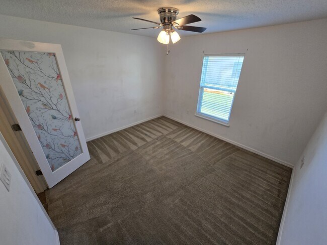 Building Photo - 127 Cedar Cir Dr