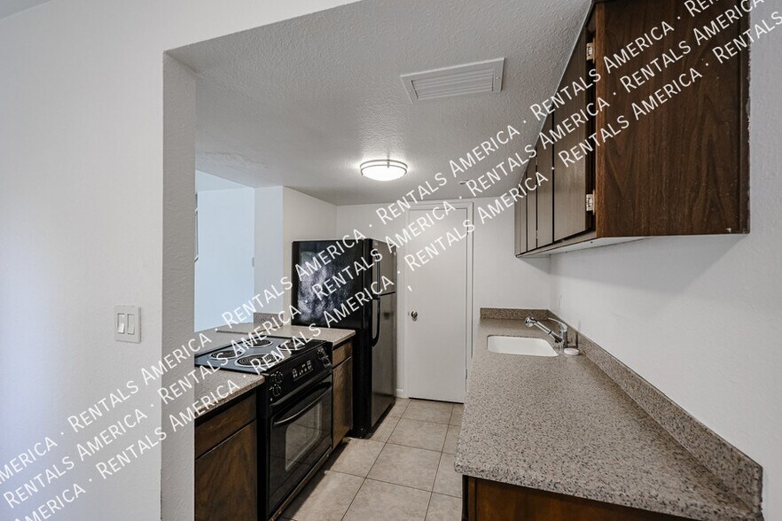 Building Photo - 4112 N 81st St
