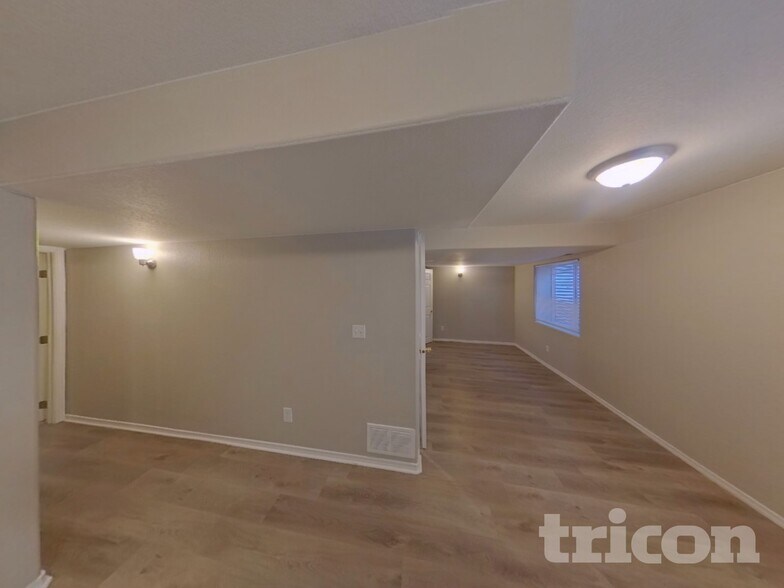 Building Photo - 6855 Fountain Vista Cir