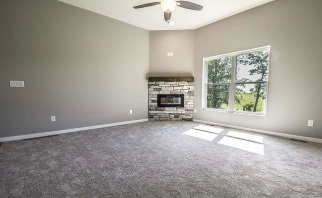 Building Photo - 240 N 32nd St