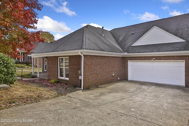Building Photo - Super Nice Shelbyville Condo For Rent