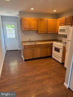 Building Photo - 628 Pine Creek Ln