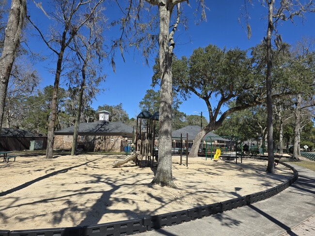 Building Photo - 22 Avocet Way