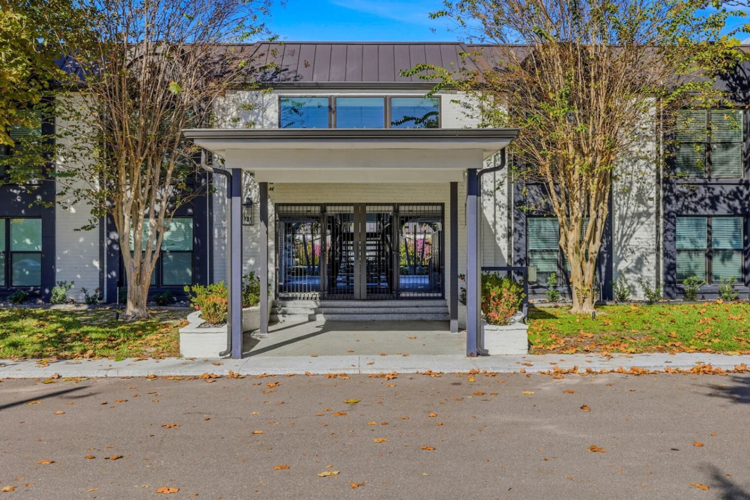 Building Photo - 3909 W Cleveland St