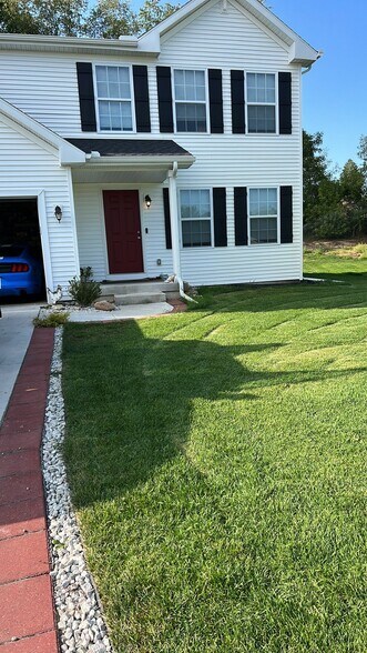 Building Photo - 31874 Pine Ridge Cir