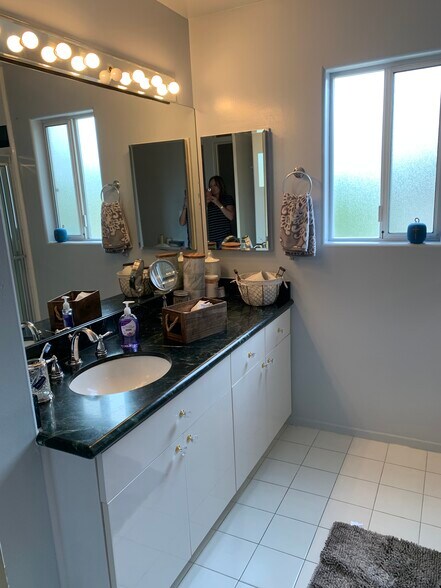 Building Photo - 12766 Jolette Ave