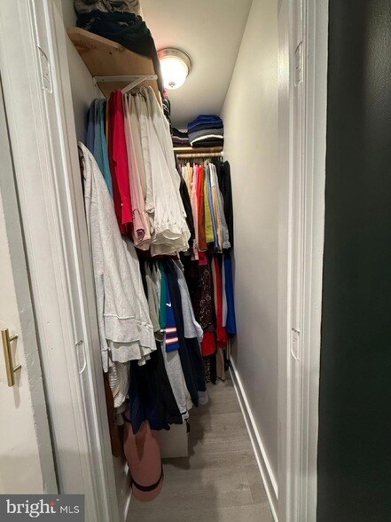 Building Photo - 625 Park Rd NW