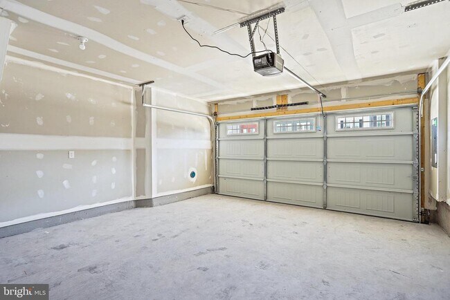 Building Photo - 1271 Apollo Dr