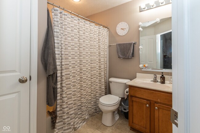 Building Photo - 420 Beverly Ct