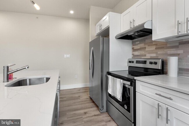 Building Photo - 537 N 35th St