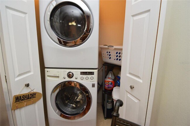 Building Photo - 10263 Gandy Blvd N