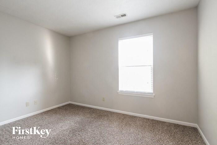 Building Photo - 3938 Bonn Dr