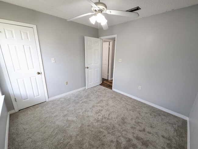 Building Photo - 2236 Prytania Cir