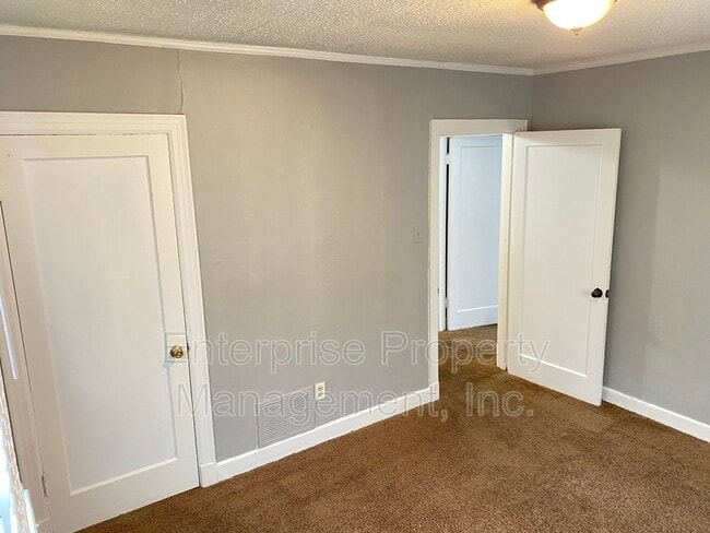 Building Photo - 3654 Mason Ave