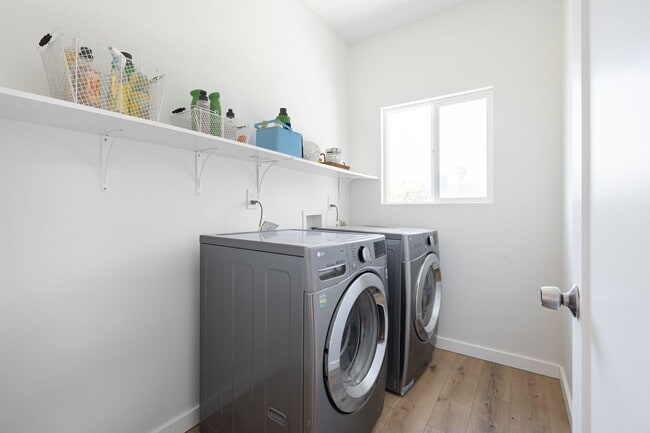 Building Photo - 4842 College Ave