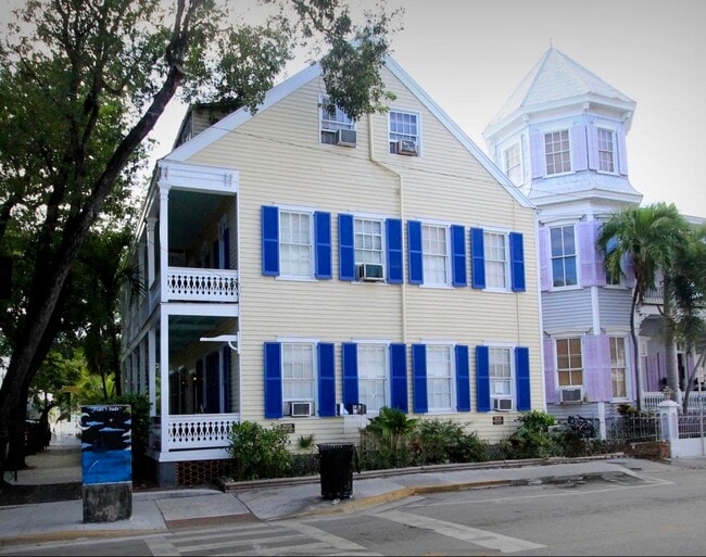 400 Simonton Side - 400 Simonton St