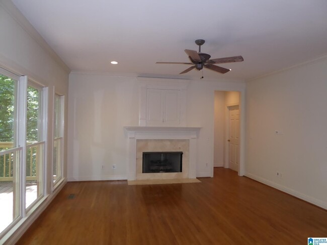 Building Photo - 1040 Cole Cir