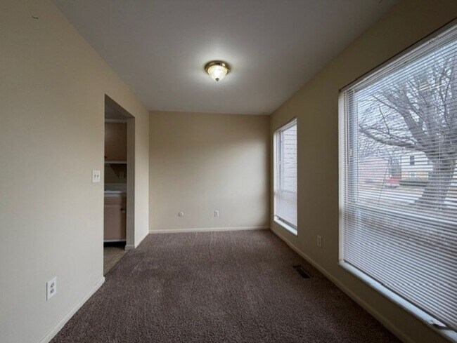 Building Photo - 6881-6887 Emerald Ave