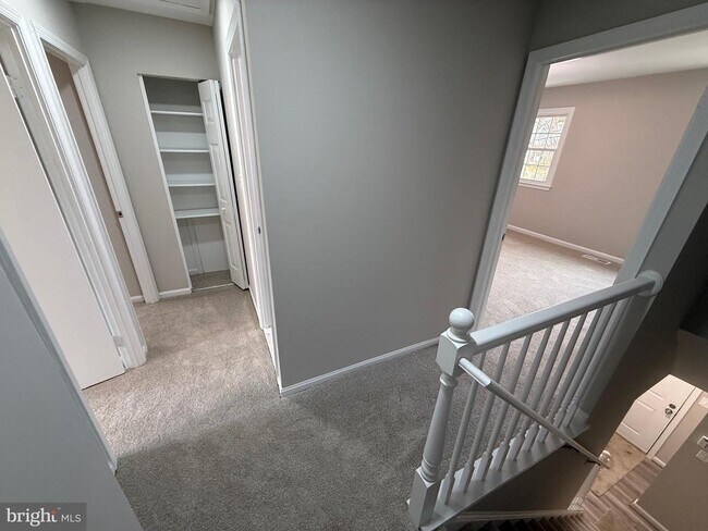 Building Photo - 4924 McFarland Dr