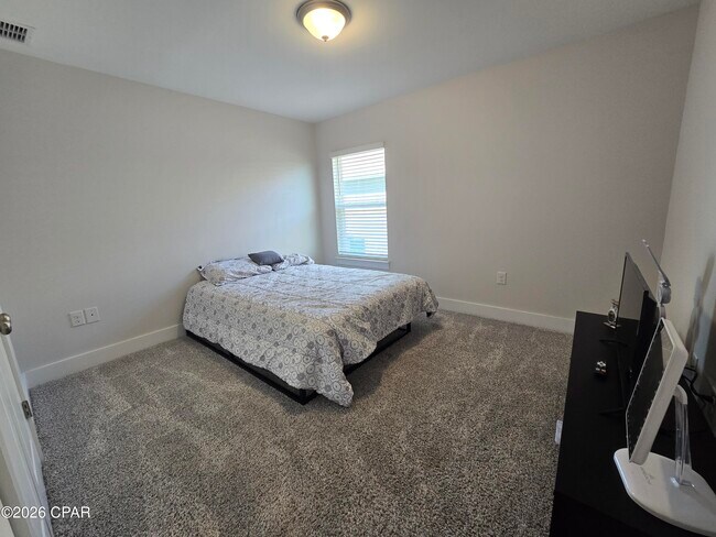 Building Photo - 231 Boggy Crk Wy