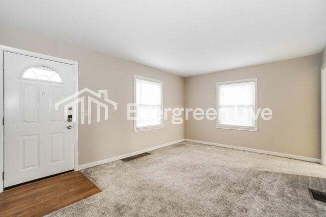 Building Photo - 2789 Howey Rd