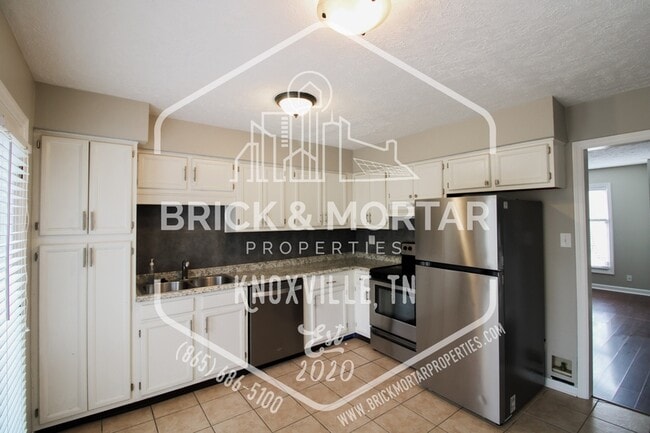 Building Photo - 4007 Heather Ct NW