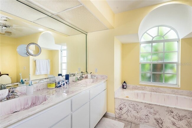 Building Photo - 7557 S Blue Sage