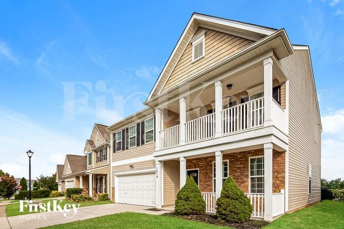 Building Photo - 1619 Eastway Dr