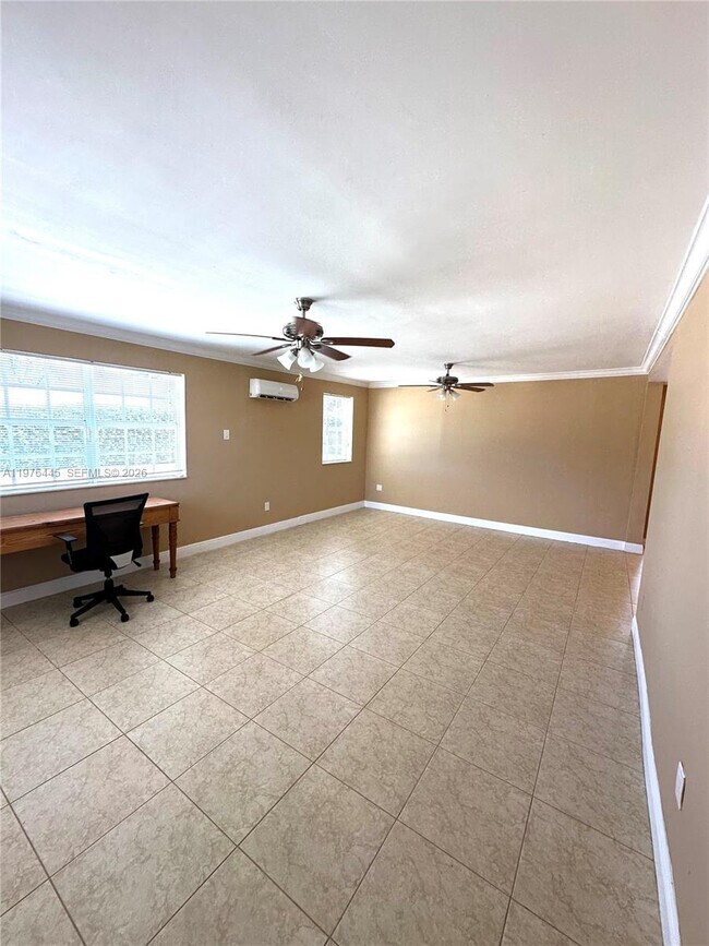 Building Photo - 3101 SW 67th Ave