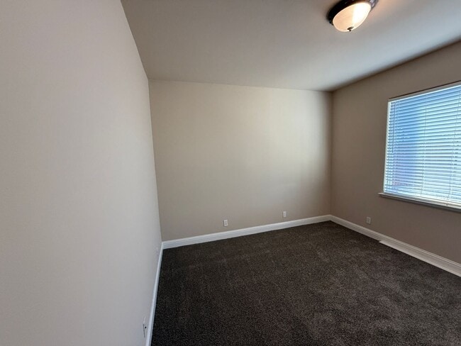 Building Photo - $4795 - Beautiful 5 Bedroom 3 Bath Home wi...