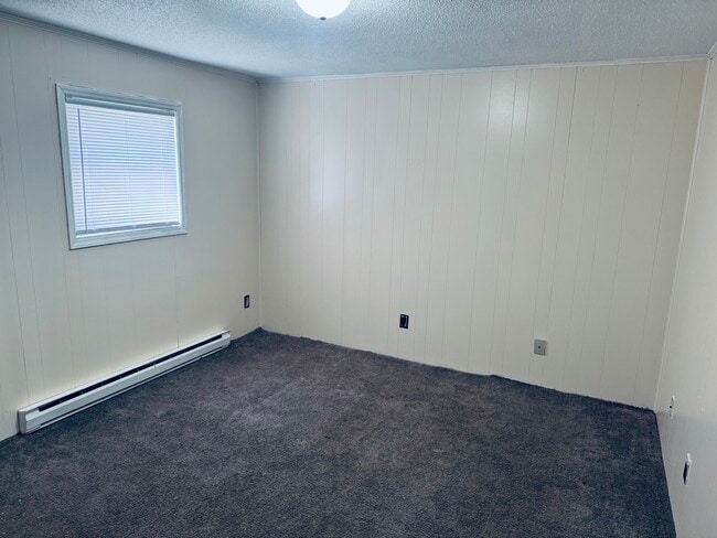 Building Photo - 3990 Bradford Ct