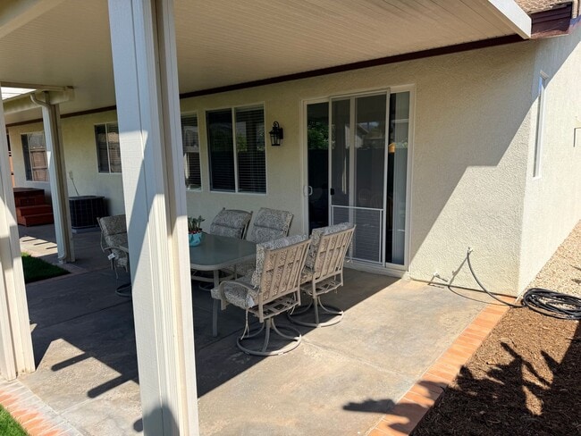 Building Photo - Beautiful 4-Bedroom Single-Story Home for Rent in Murrieta