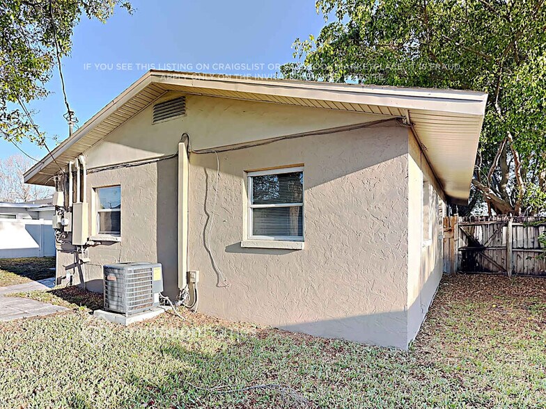 Building Photo - 5512 102nd Ave N