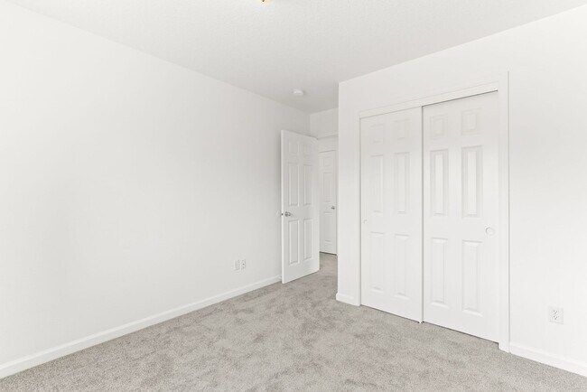 Building Photo - 3745-3749 SE 127th Place