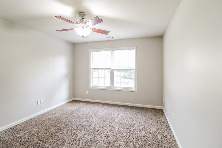 Building Photo - 44 Creek View Ct